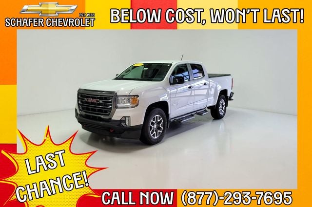 2022 GMC Canyon AT4 w/Cloth in Summit White — front three-quarter view