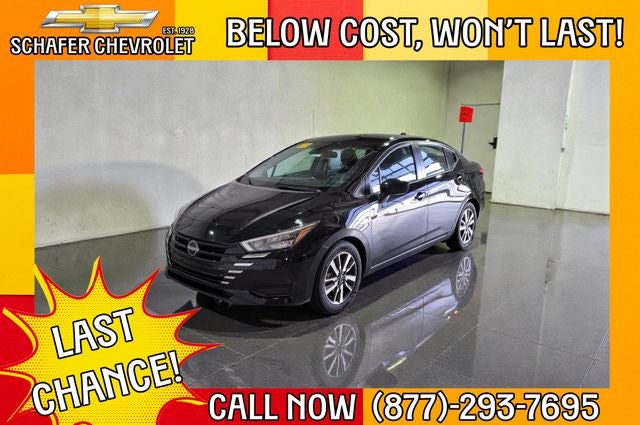 2025 Nissan Versa 1.6 SV in Super Black Metallic — front three-quarter view